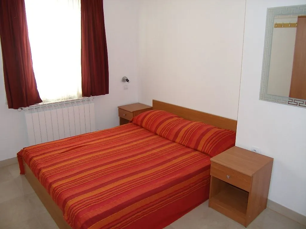 Roulette Private Apartments Pag And Surrounding Pag Town Chorwacja